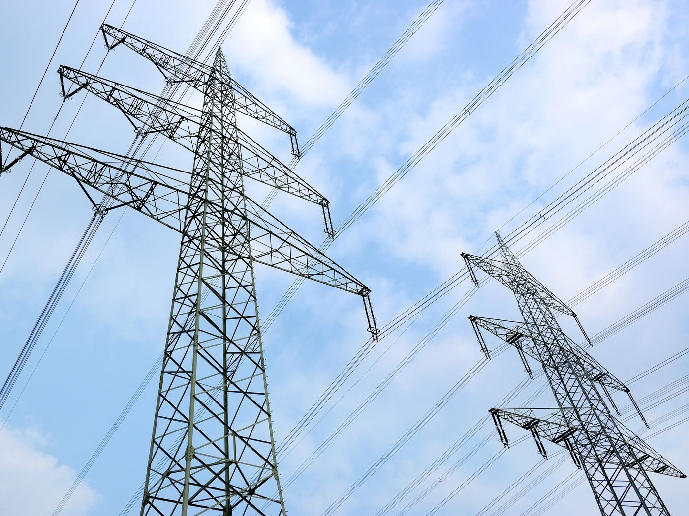 [Translate to Italian:] Hochspannungsleitung